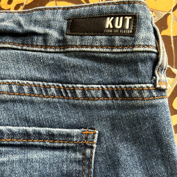 KUT FROM THE KLOTH EMBROIDERED JEANS Sz: 22 - Picture 6 of 11